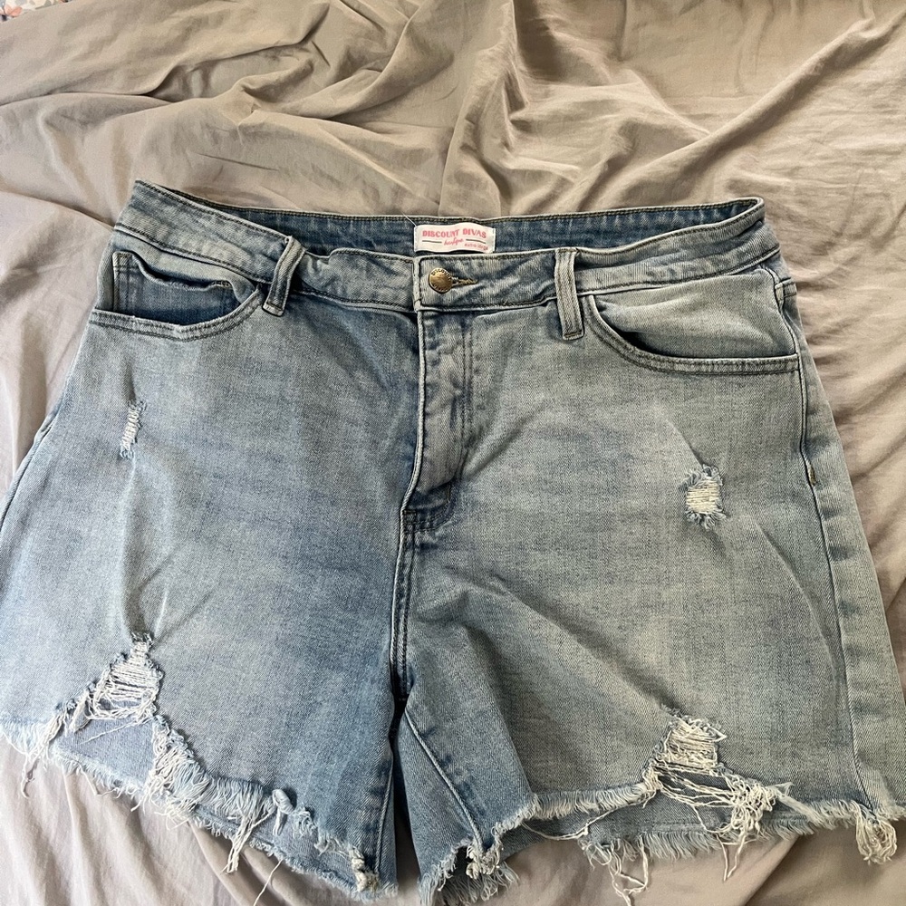 Discount Divas Jean shorts